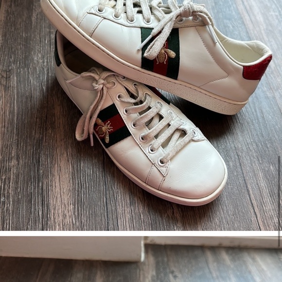 Gucci Women’s Ace Sneaker with Bee 🐝 - Picture 7 of 10